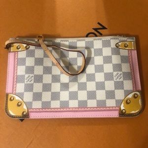 Auth. LV Summer trunk pochette